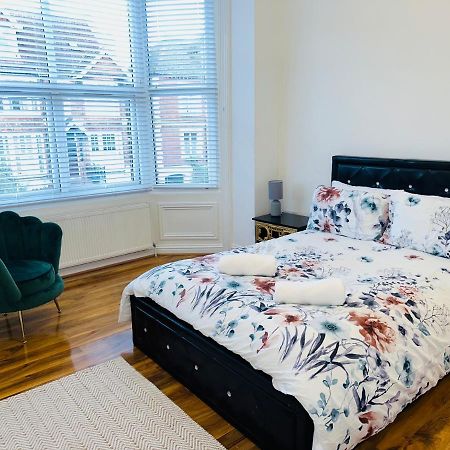 Newly Refurbished Two Bedrooms Flat St Leonards-on-Sea Экстерьер фото