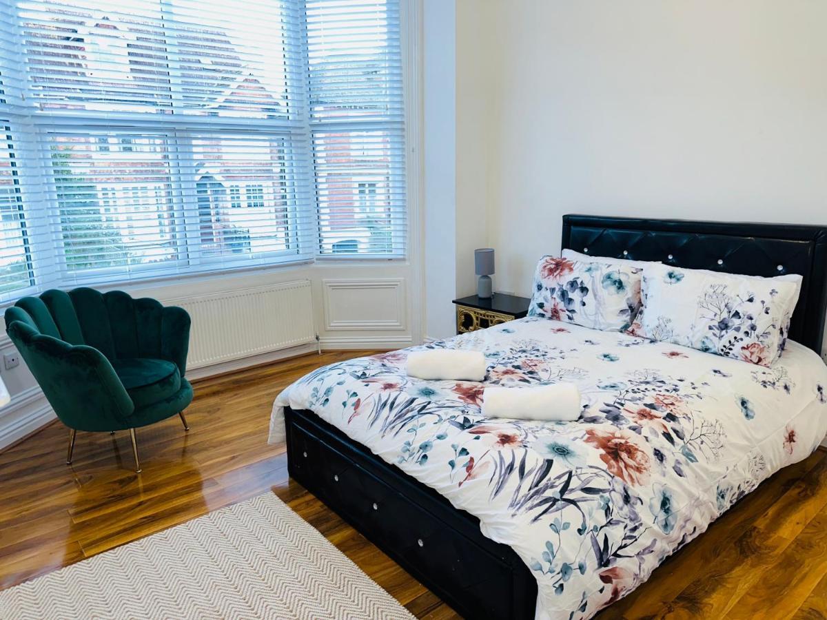 Newly Refurbished Two Bedrooms Flat St Leonards-on-Sea Экстерьер фото