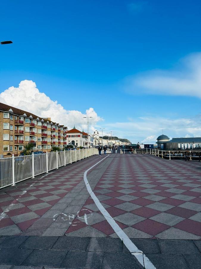 Newly Refurbished Two Bedrooms Flat St Leonards-on-Sea Экстерьер фото